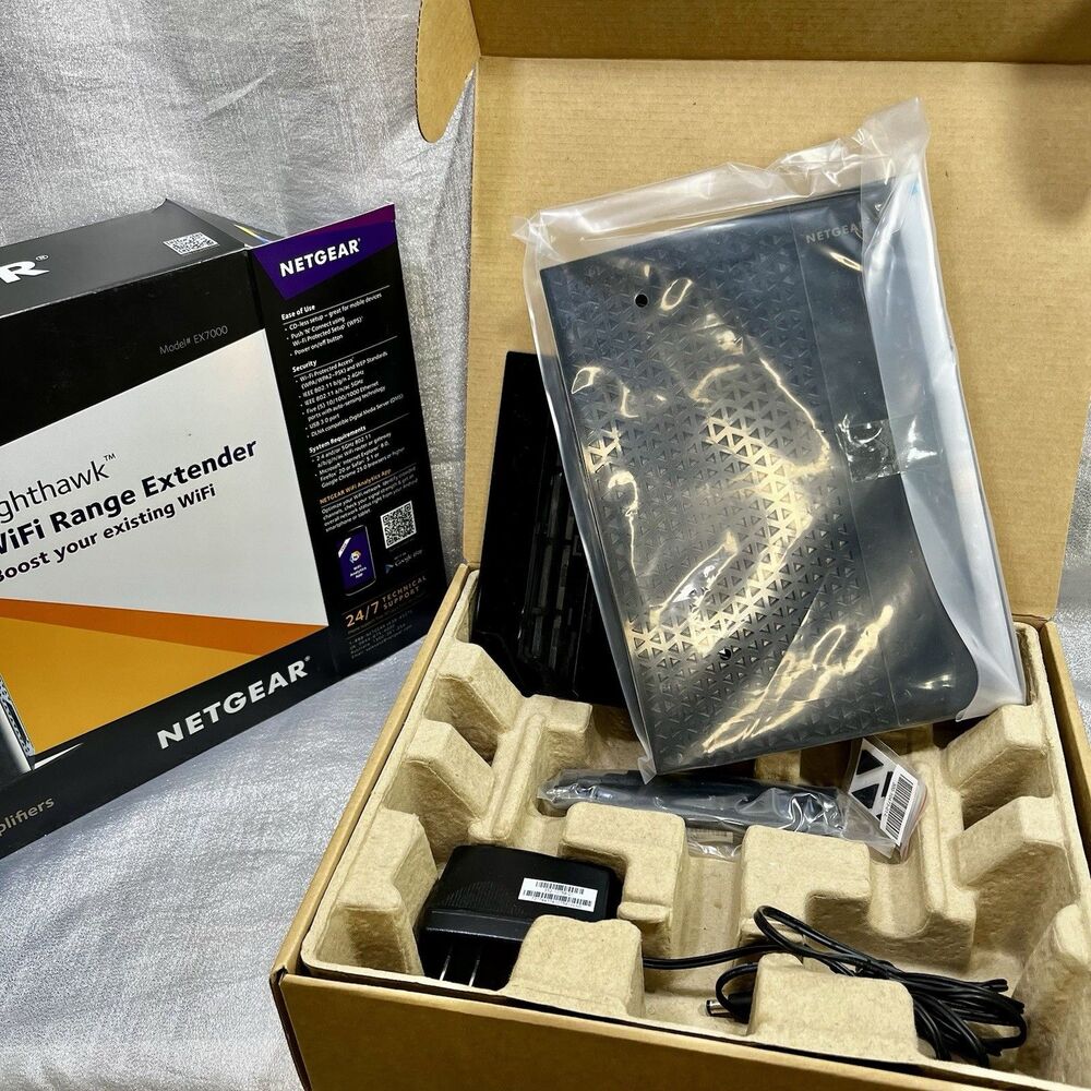 NETGEAR Nighthawk AC1900 Wi-Fi Mesh Extender - Black